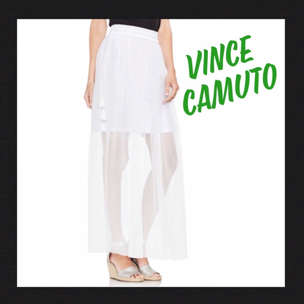 ❤️NWT❤️ Vince Camuto white mesh overlay skirt.